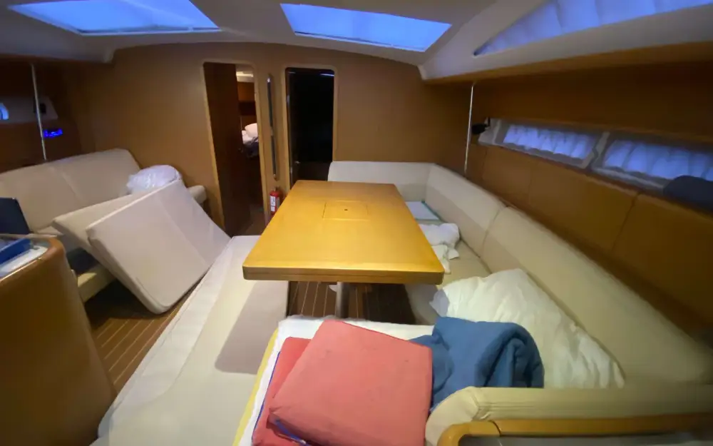 slider 6 Jeanneau  53
