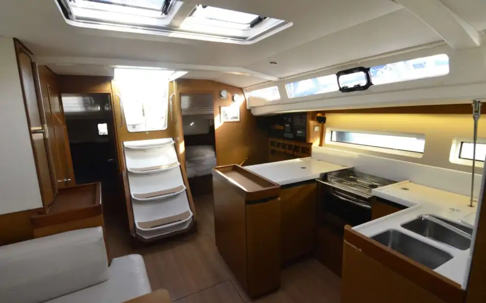 slider 4 Jeanneau Sun Odyssey 440