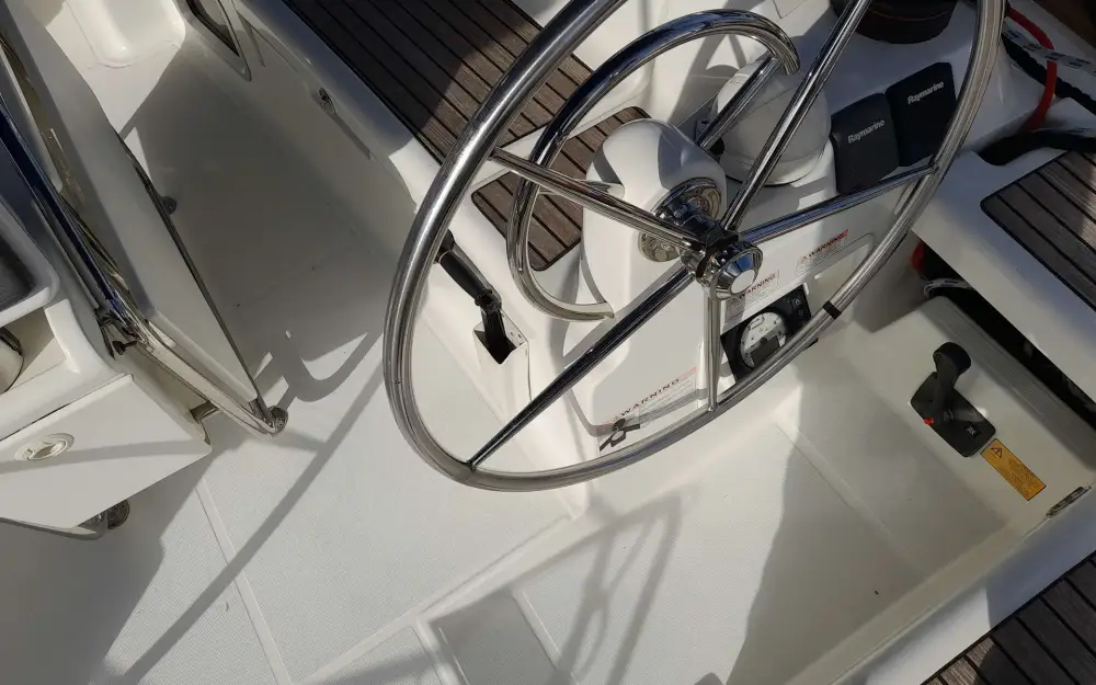 slider 15 Jeanneau Sun Odyssey 409