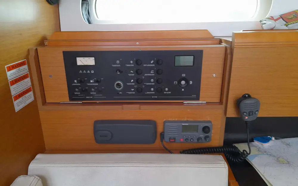 slider 16 Jeanneau Sun Odyssey 409