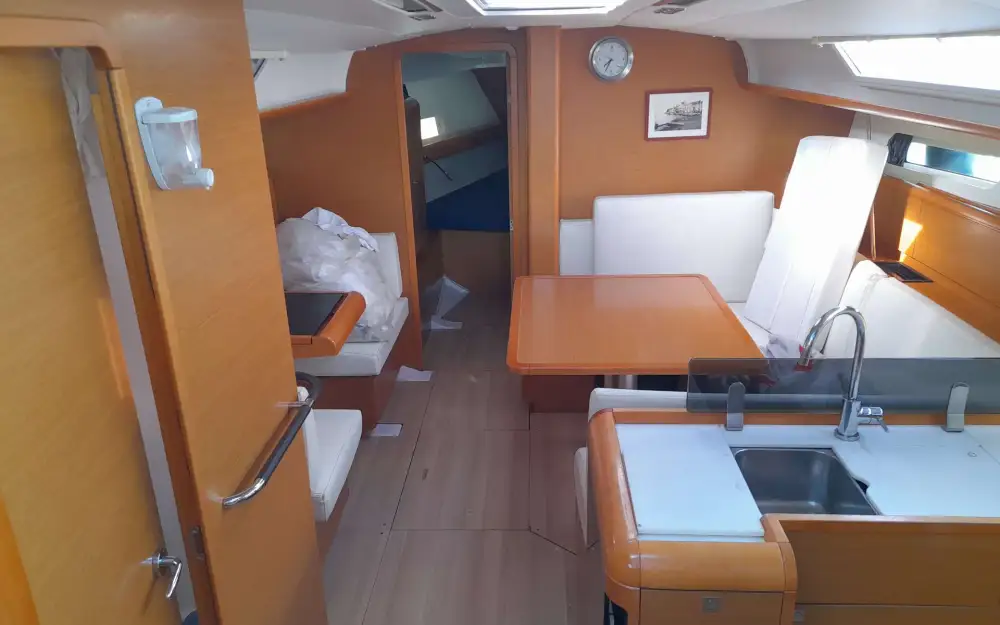 slider 23 Jeanneau Sun Odyssey 409
