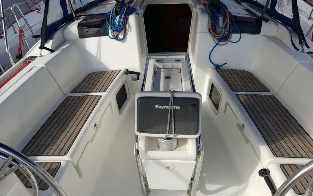 slider 2 Jeanneau Sun Odyssey 409