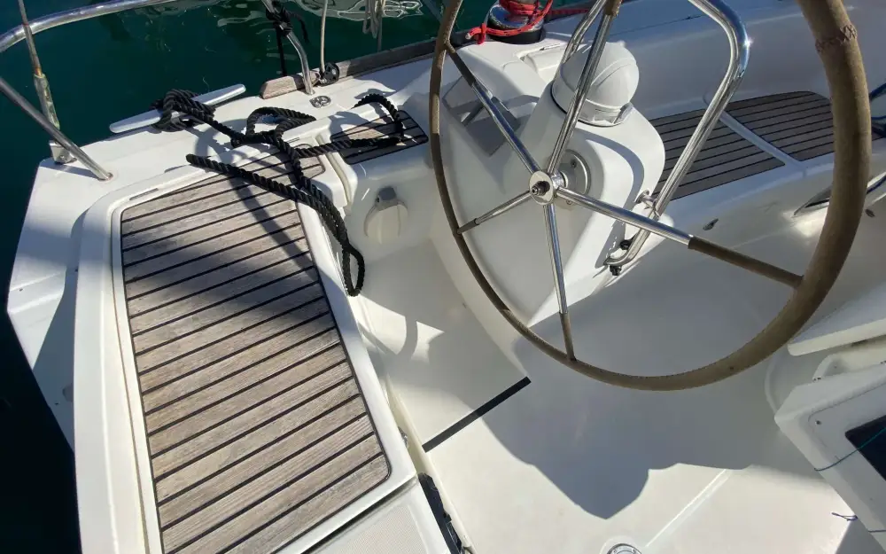 slider 13 Beneteau Oceanis 43