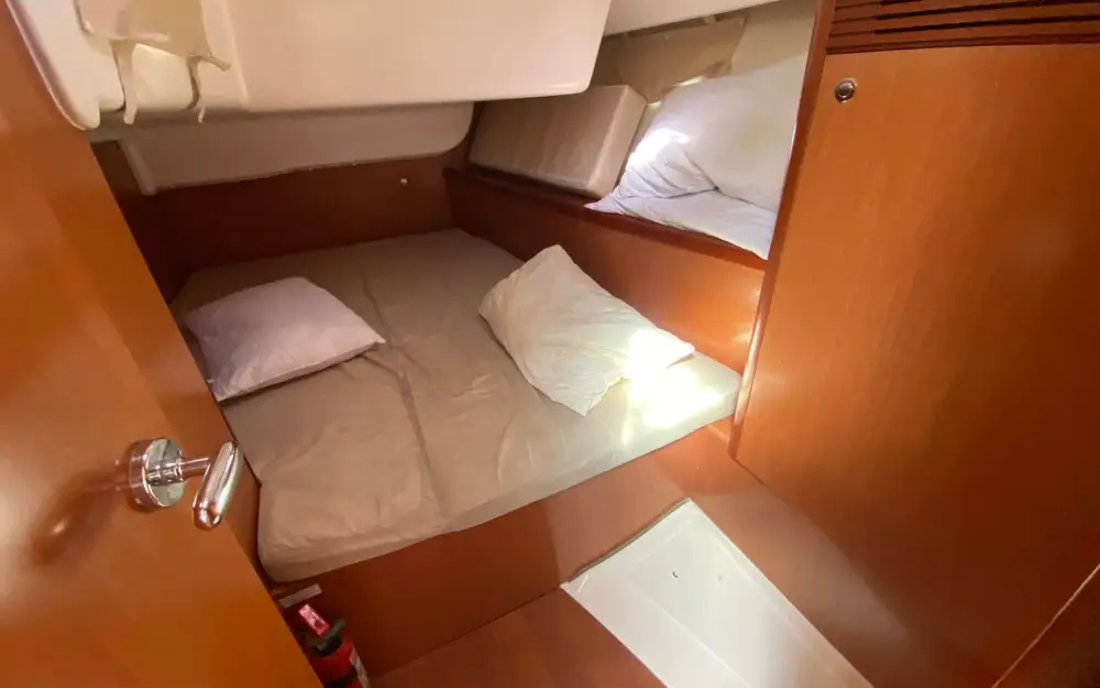 slider 14 Beneteau Oceanis 43