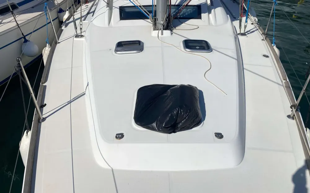 slider 18 Beneteau Oceanis 43