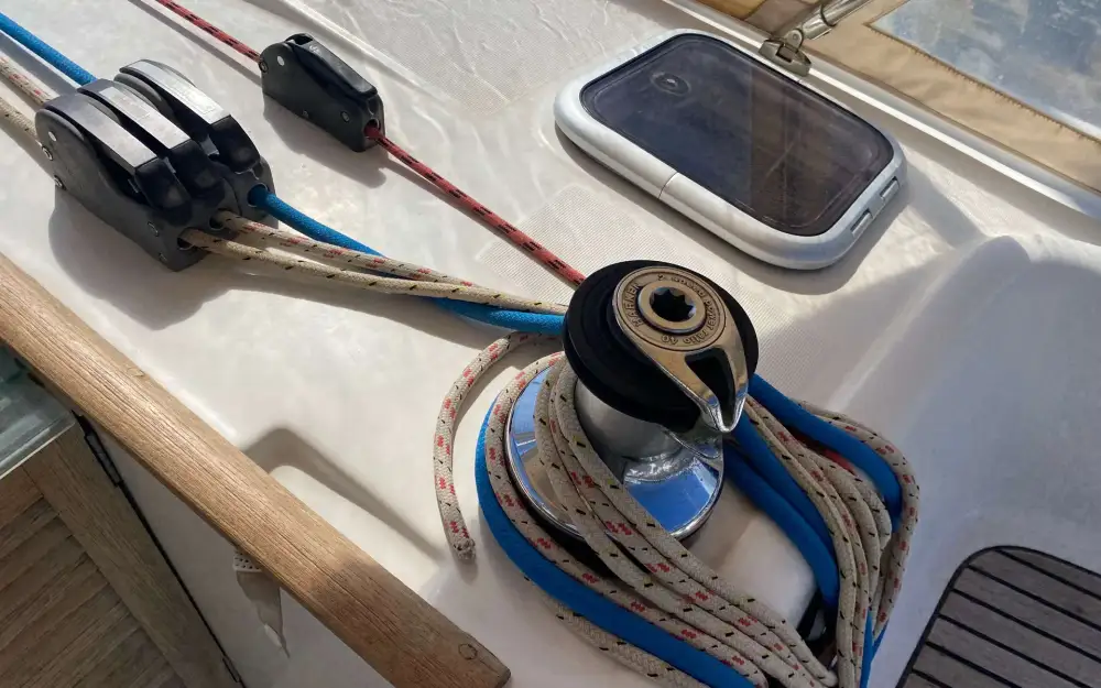 slider 2 Beneteau Oceanis 43