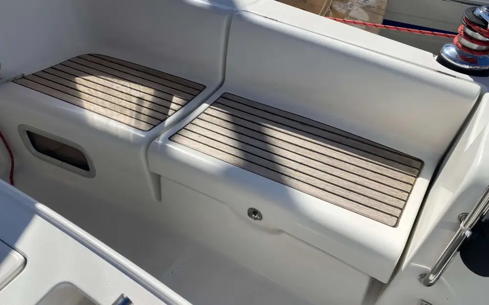 slider 36 Beneteau Oceanis 43