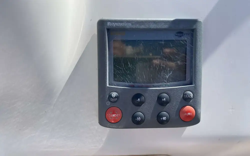 slider 38 Beneteau Oceanis 43