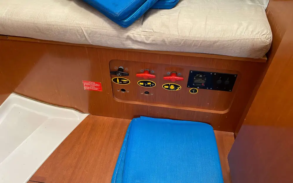 slider 43 Beneteau Oceanis 43