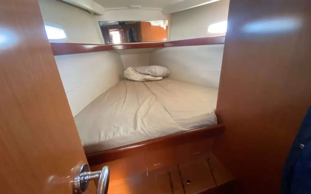 slider 8 Beneteau Oceanis 43