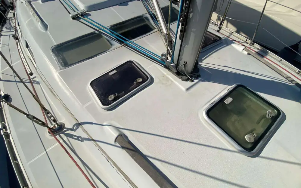 slider 32 Beneteau Oceanis 393 Clipper