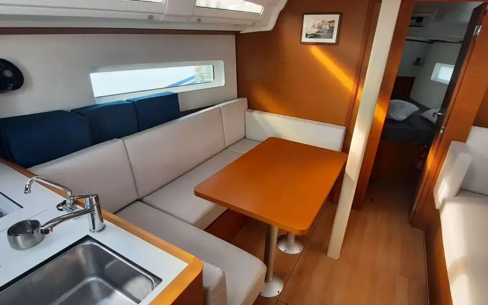 slider 22 Jeanneau Sun Odyssey 380