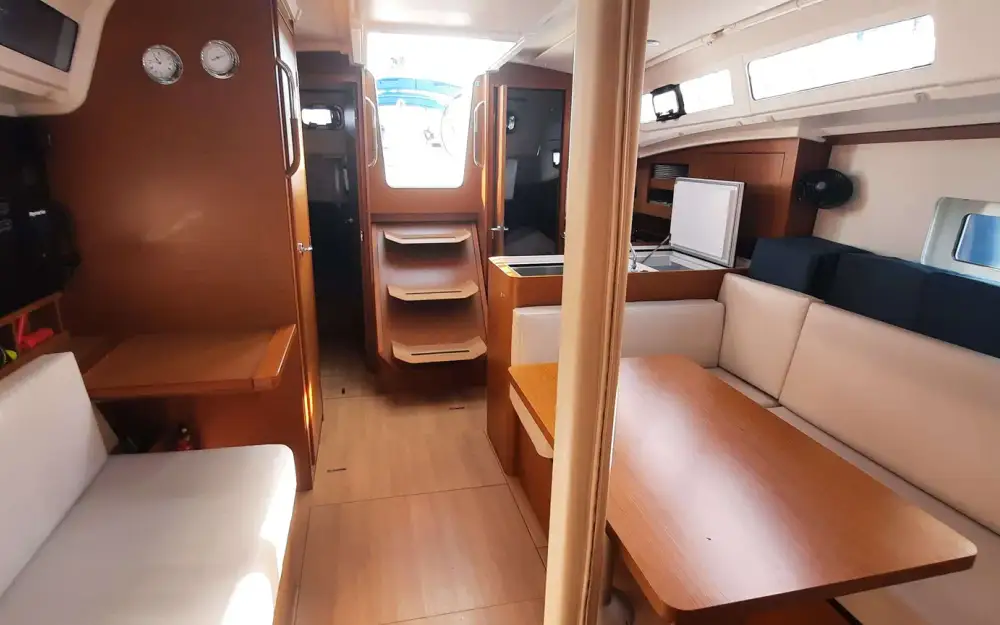 slider 30 Jeanneau Sun Odyssey 380