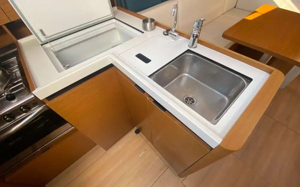 slider 45 Jeanneau Sun Odyssey 380