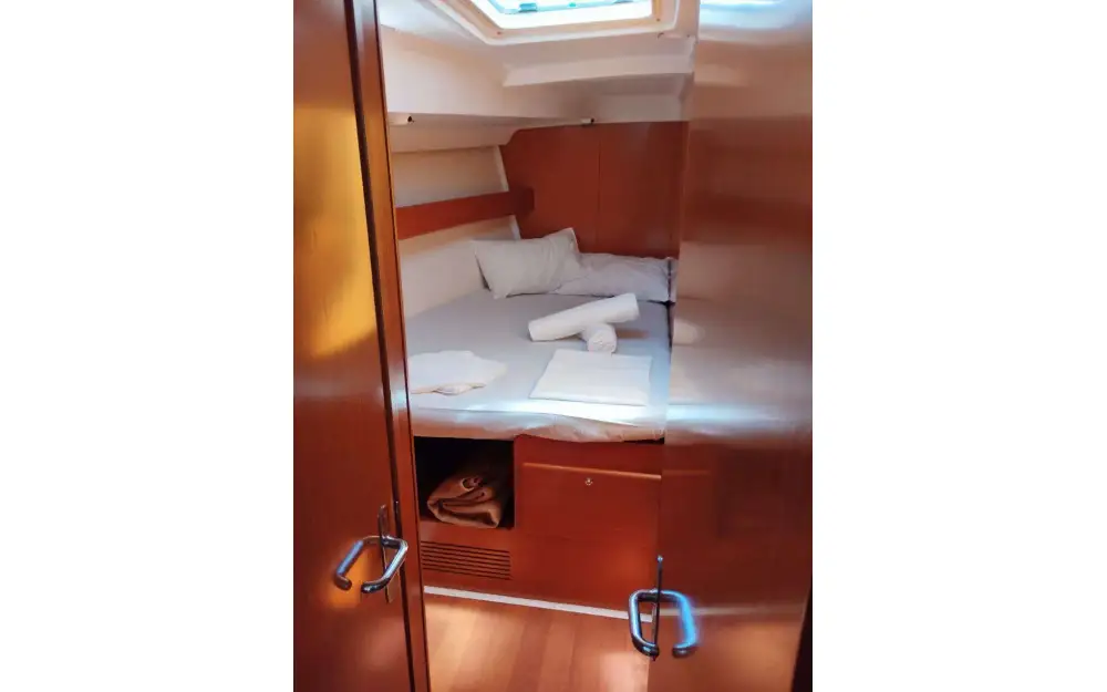 slider 17 Beneteau Cyclades 50.4
