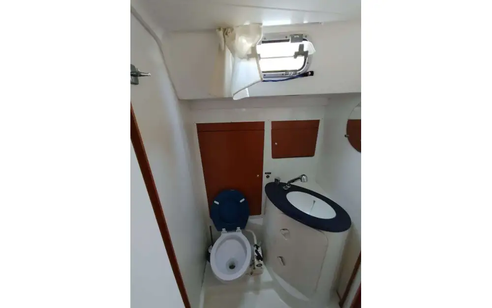 slider 2 Beneteau Cyclades 50.4