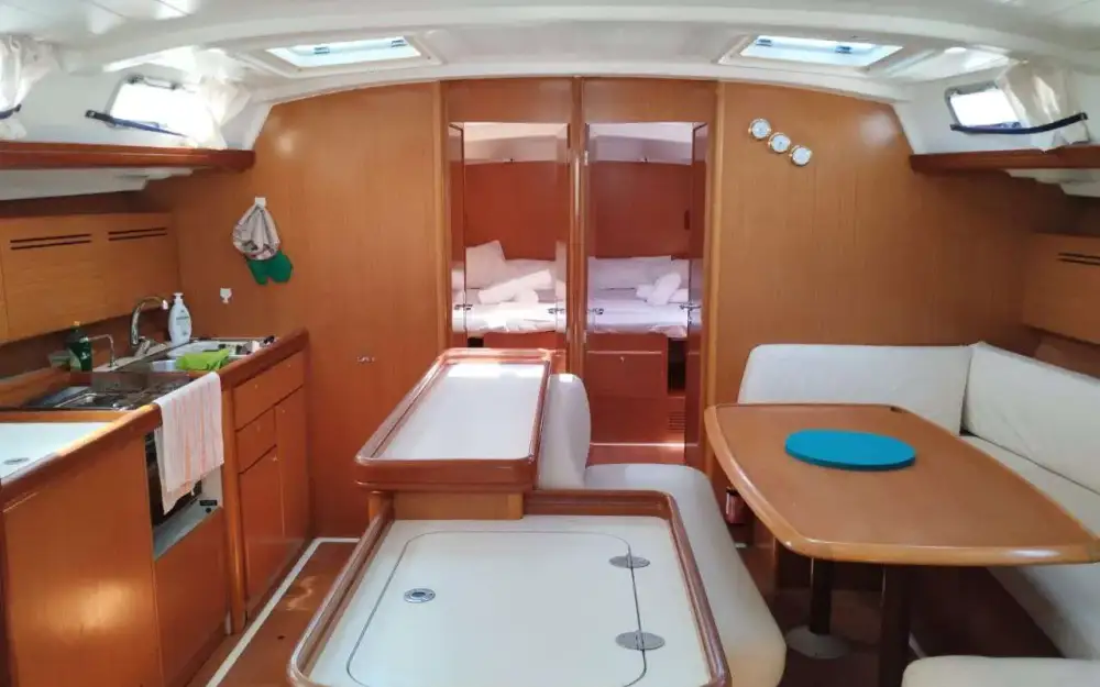 slider 4 Beneteau Cyclades 50.4