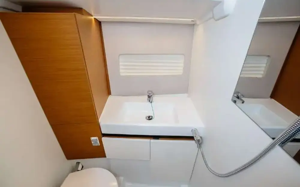 slider 12 Jeanneau Sun Odyssey 490