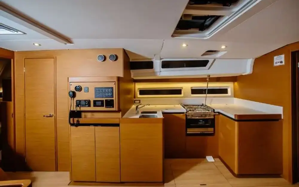 slider 4 Jeanneau Sun Odyssey 490
