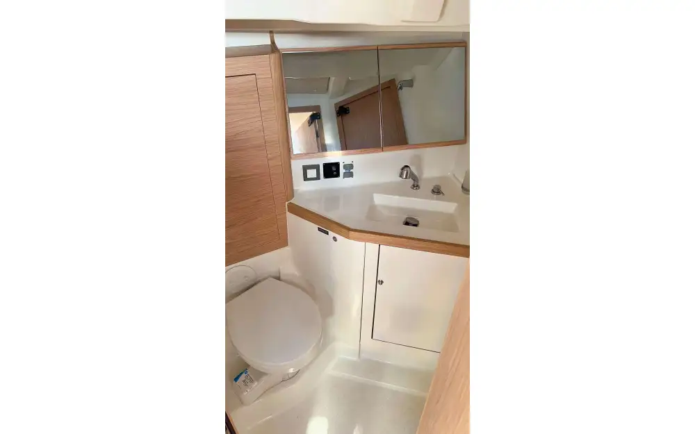 slider 3 Beneteau Oceanis 46.1