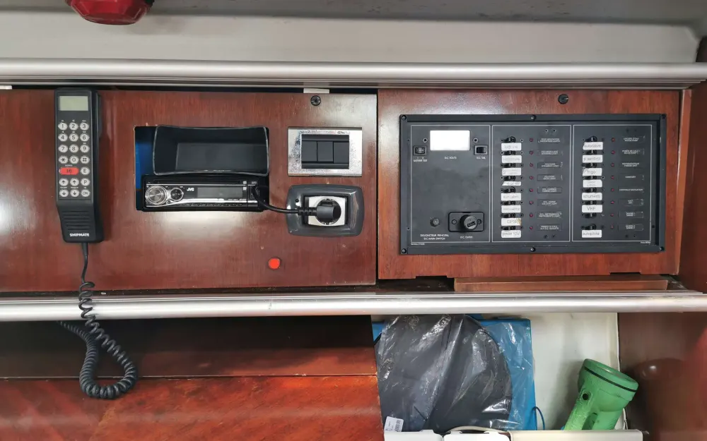 slider 3 Beneteau First 38 S5