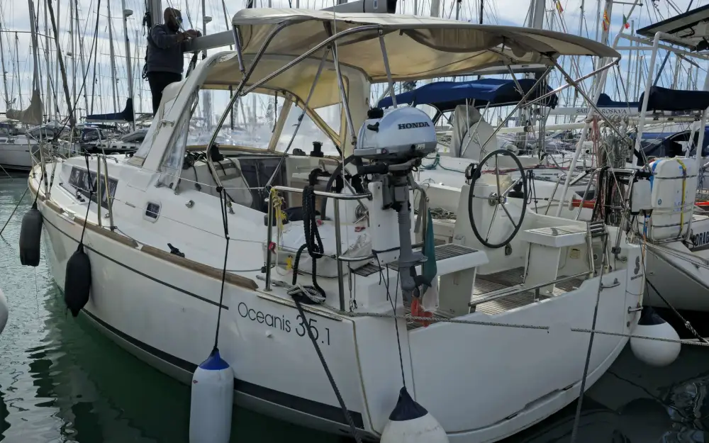 slider 0 Beneteau Oceanis 35.1