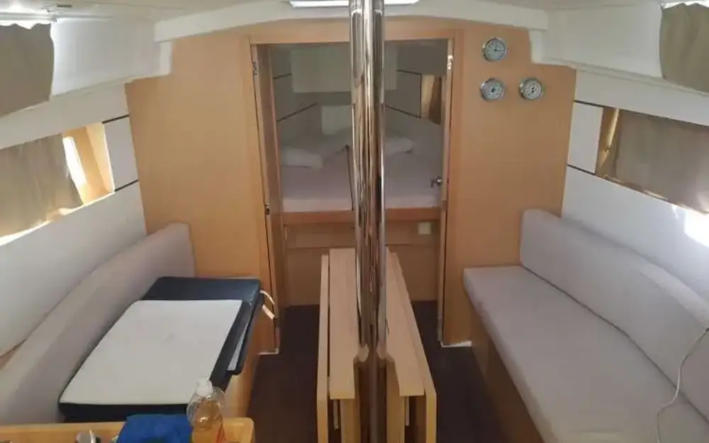 slider 9 Beneteau Oceanis 35.1