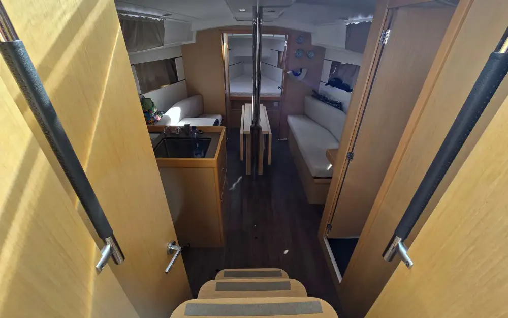 slider 35 Beneteau Oceanis 35.1