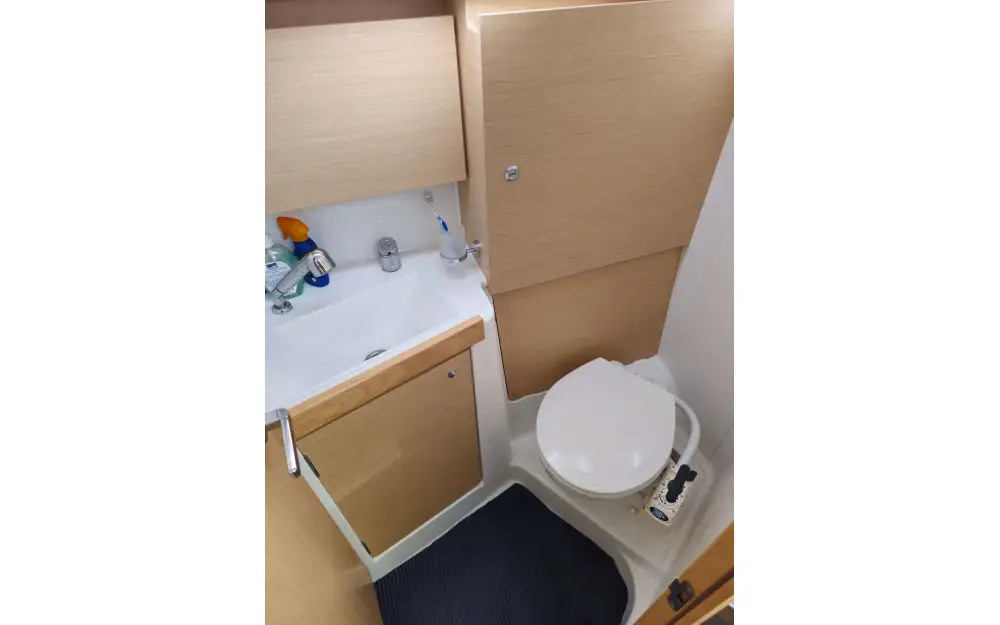 slider 3 Beneteau Oceanis 35.1