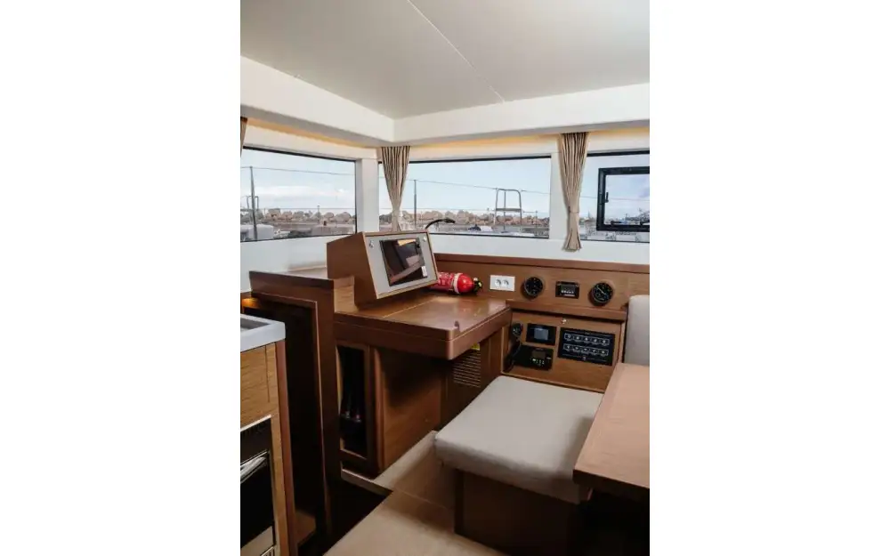slider 10 Lagoon  40
