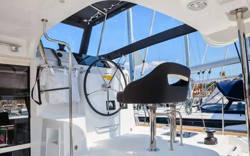 slider 13 Lagoon  40