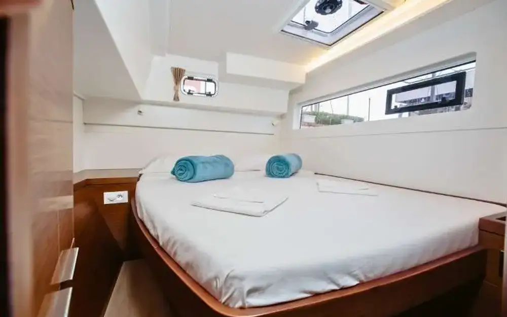 slider 17 Lagoon  40