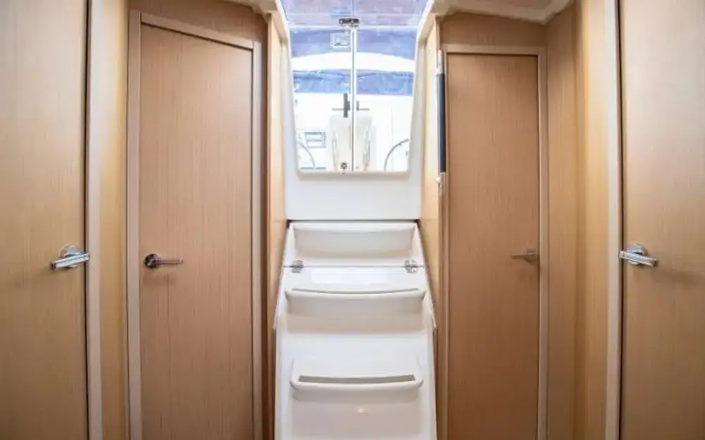 slider 10 Beneteau Oceanis 38.1