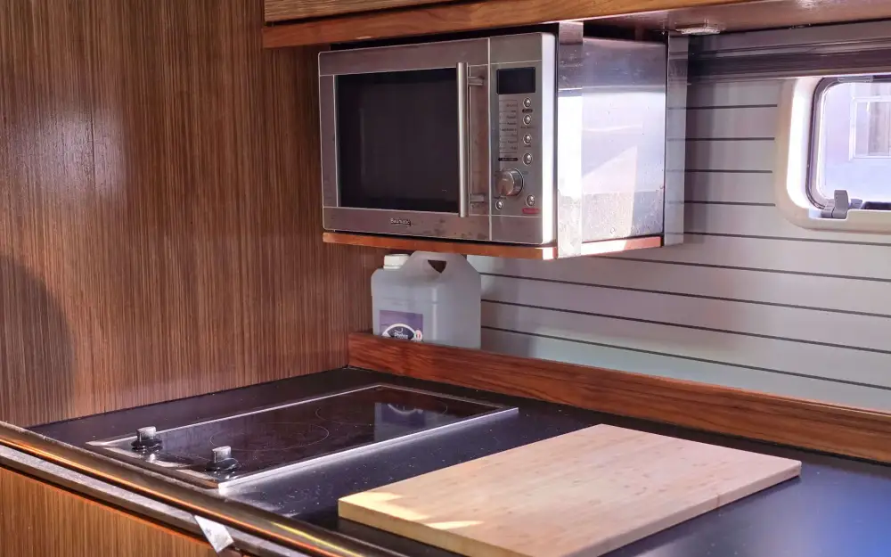 slider 1 Bavaria  46 Deep Blue Open