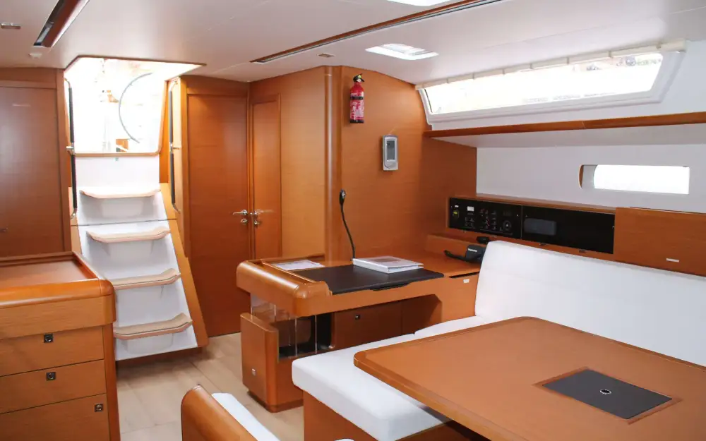 slider 11 Jeanneau Sun Odyssey 519