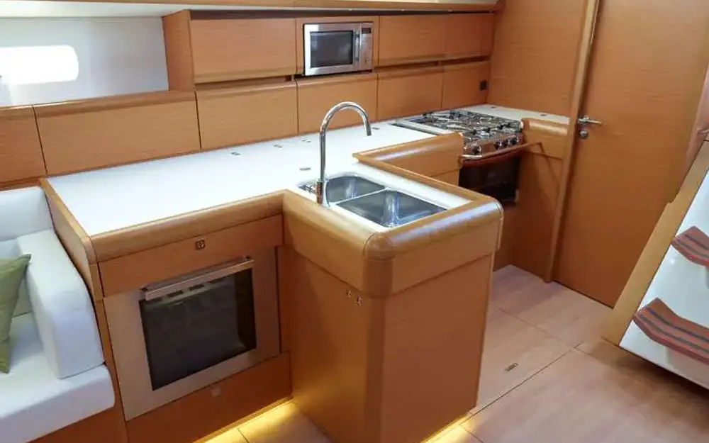 slider 5 Jeanneau Sun Odyssey 519