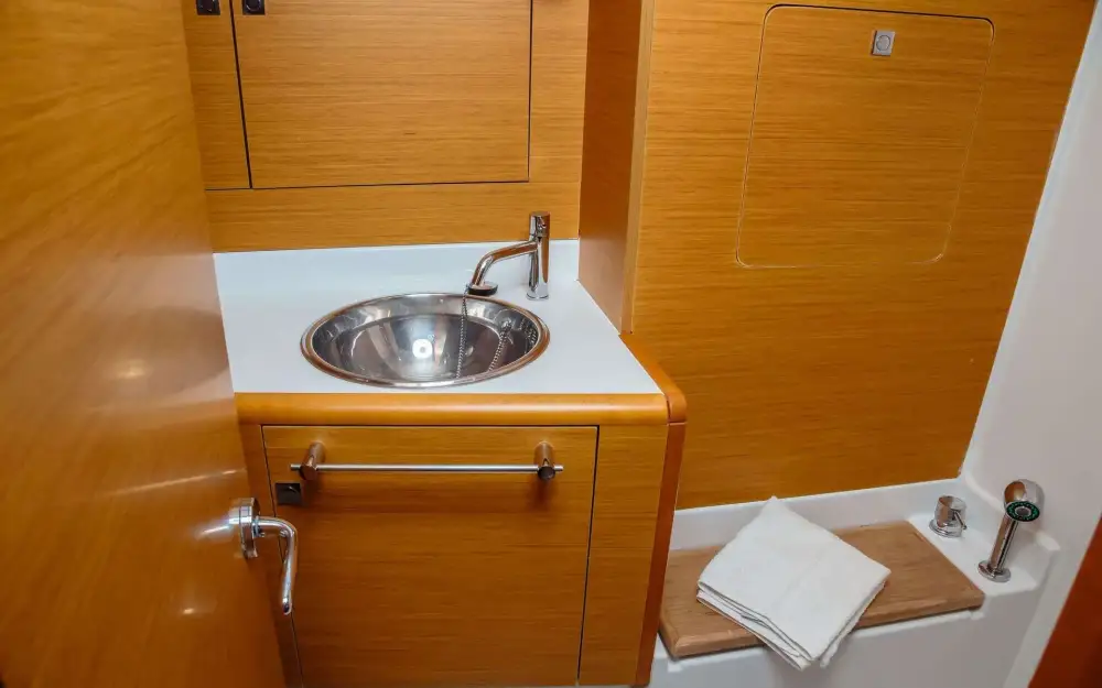 slider 10 Jeanneau Sun Odyssey 449