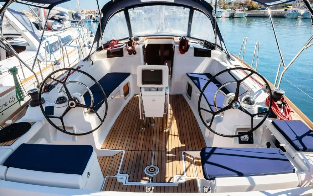 slider 13 Jeanneau Sun Odyssey 449