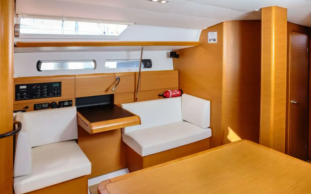 slider 1 Jeanneau Sun Odyssey 449