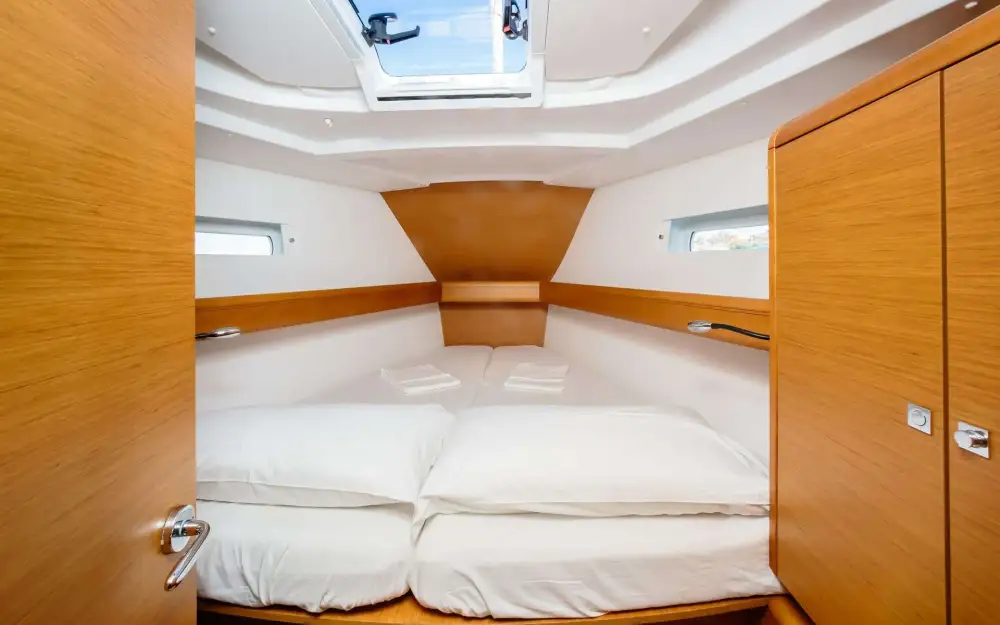 slider 2 Jeanneau Sun Odyssey 449