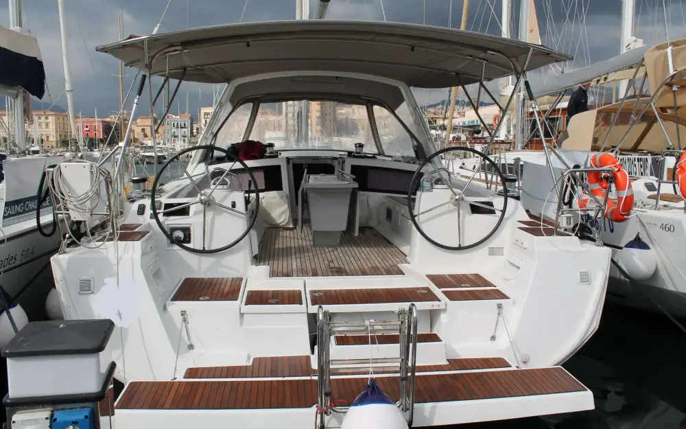 slider 4 Beneteau Oceanis 48