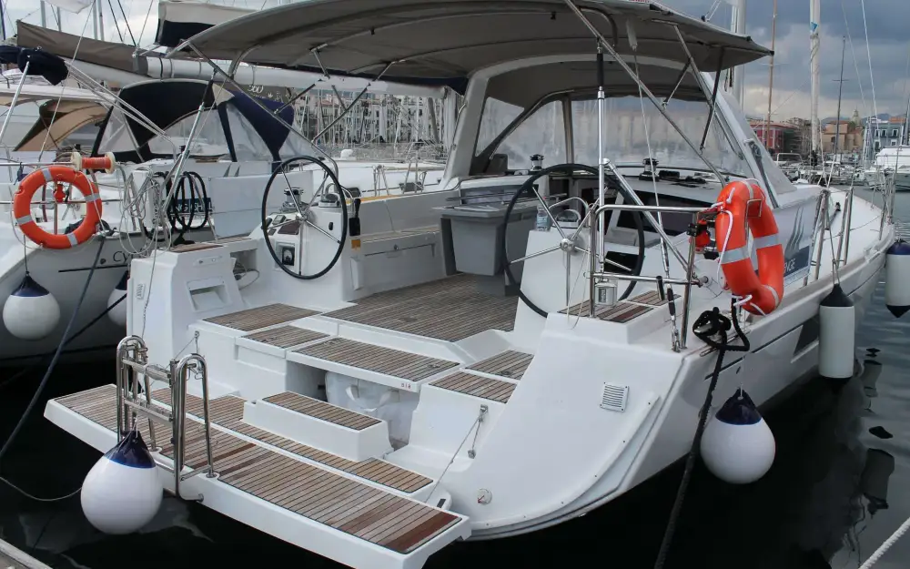 slider 6 Beneteau Oceanis 48