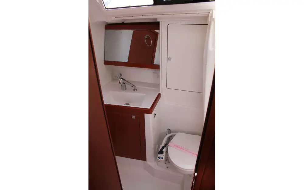 slider 7 Beneteau Oceanis 48