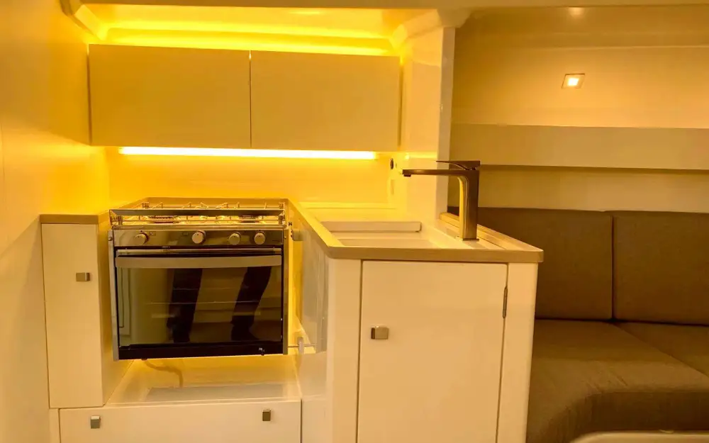 slider 3 Italia Yachts  11.98