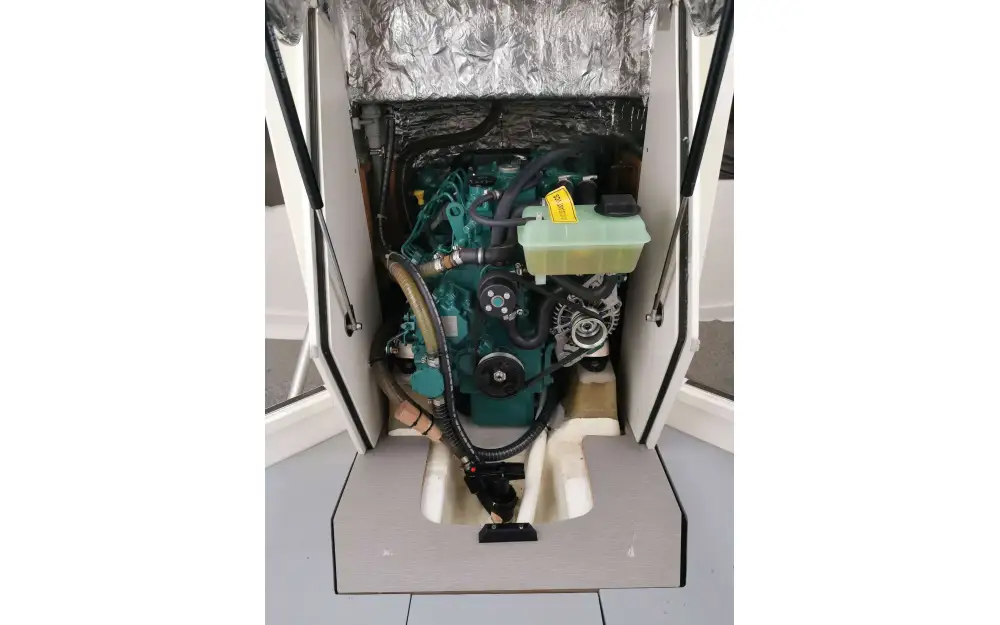 slider 5 Italia Yachts  11.98