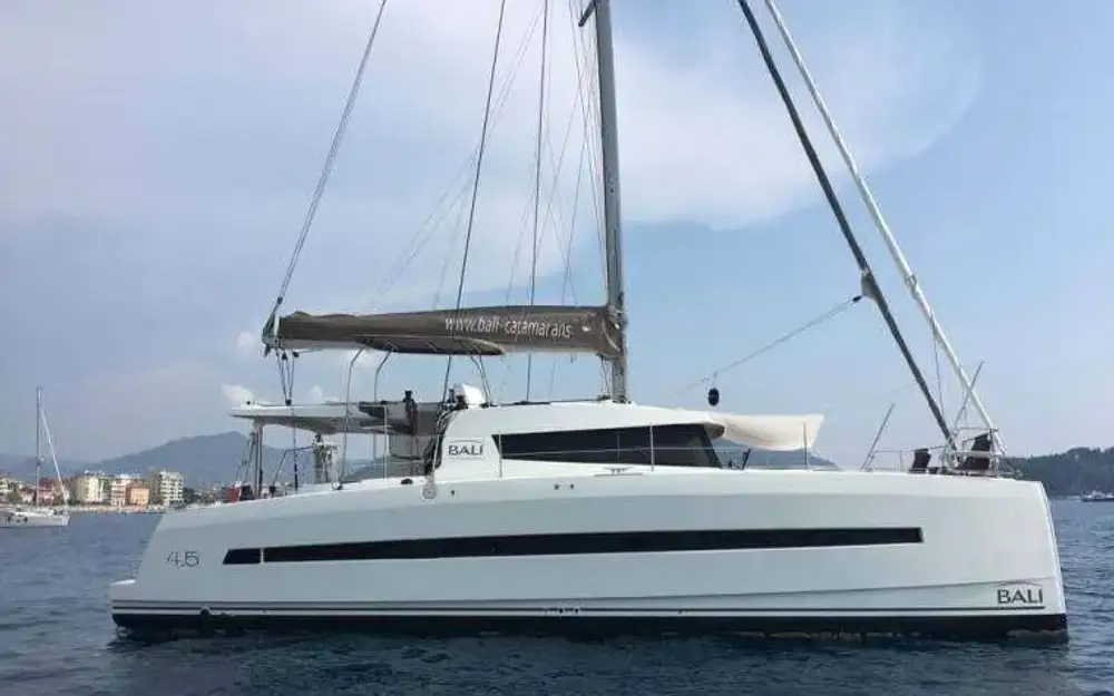 slider 0 Bali Catamarans Bali 4.5