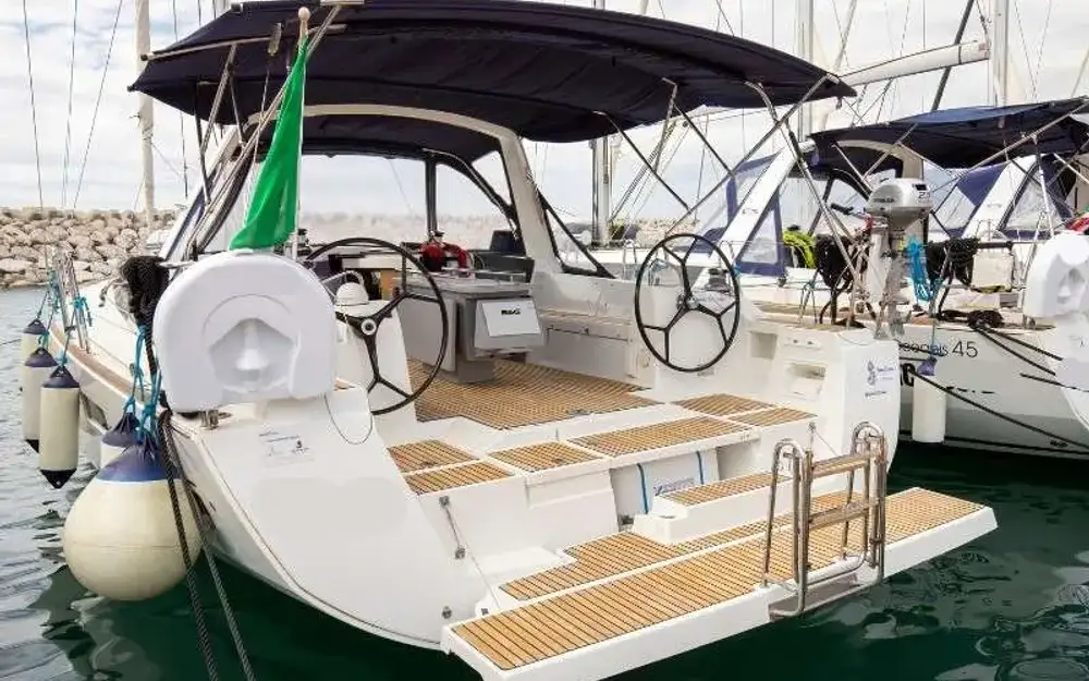 slider 0 Beneteau Oceanis 45