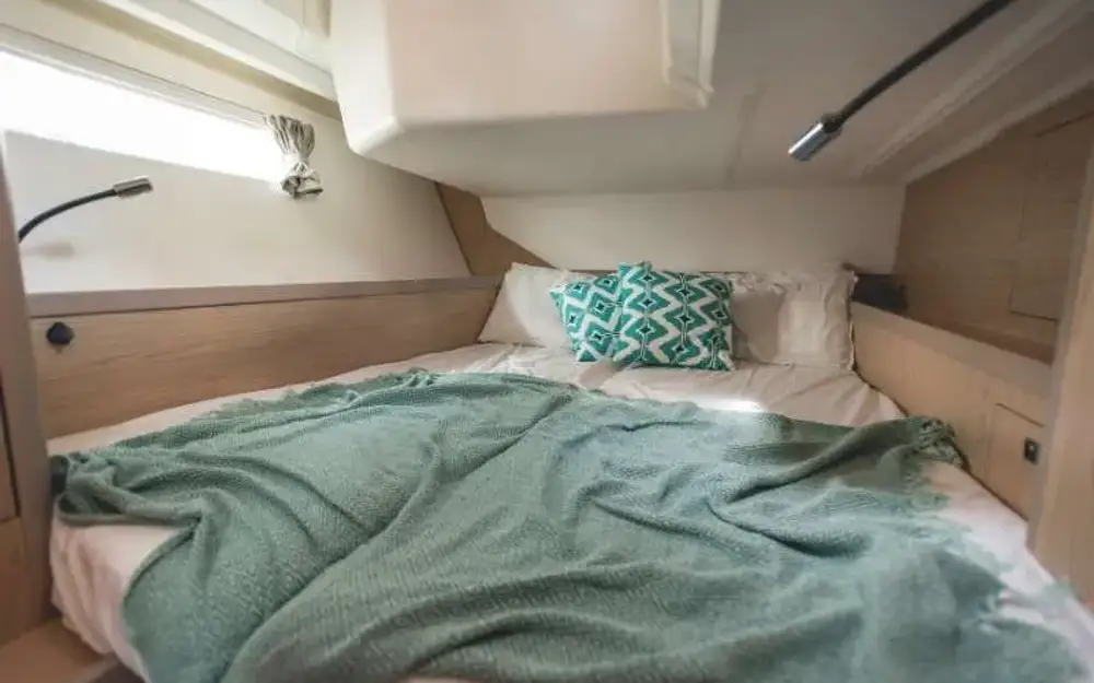 slider 1 Beneteau Oceanis 45
