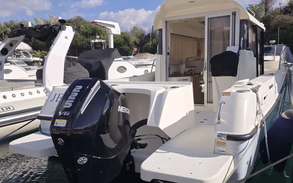 slider 15 Quicksilver  755 Pilothouse