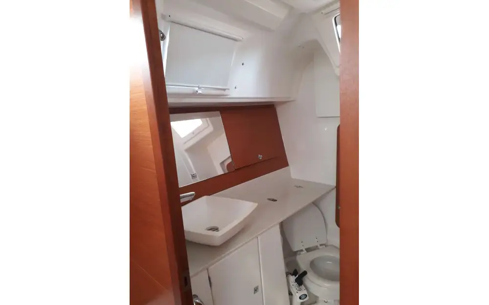 slider 8 Dufour  360